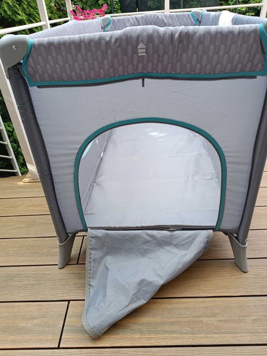 Łóżeczko turystyczne Kinderkraft Joy z akcesoriami