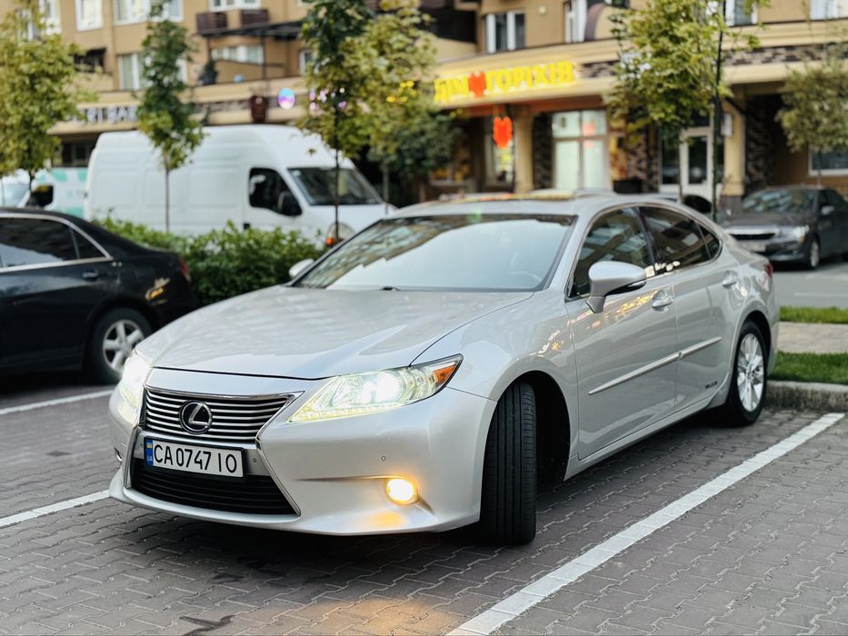 Аренда Lexus ES Hibrid/газ ВИКУП!