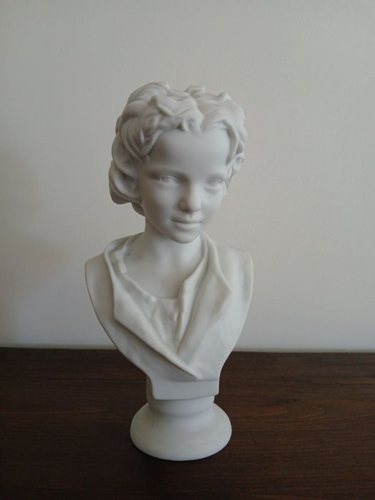 Busto Flor Agreste Vista Alegre como Novo