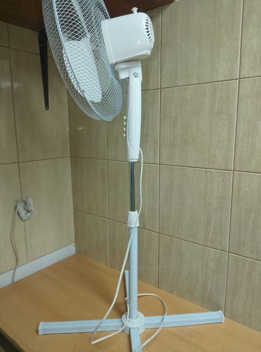 Wentylator podłogowy Castorama średnica 40 cm