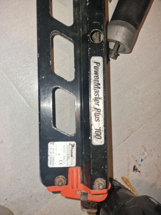 PowerMaster Plus 100 (model PSN100) gwoździami