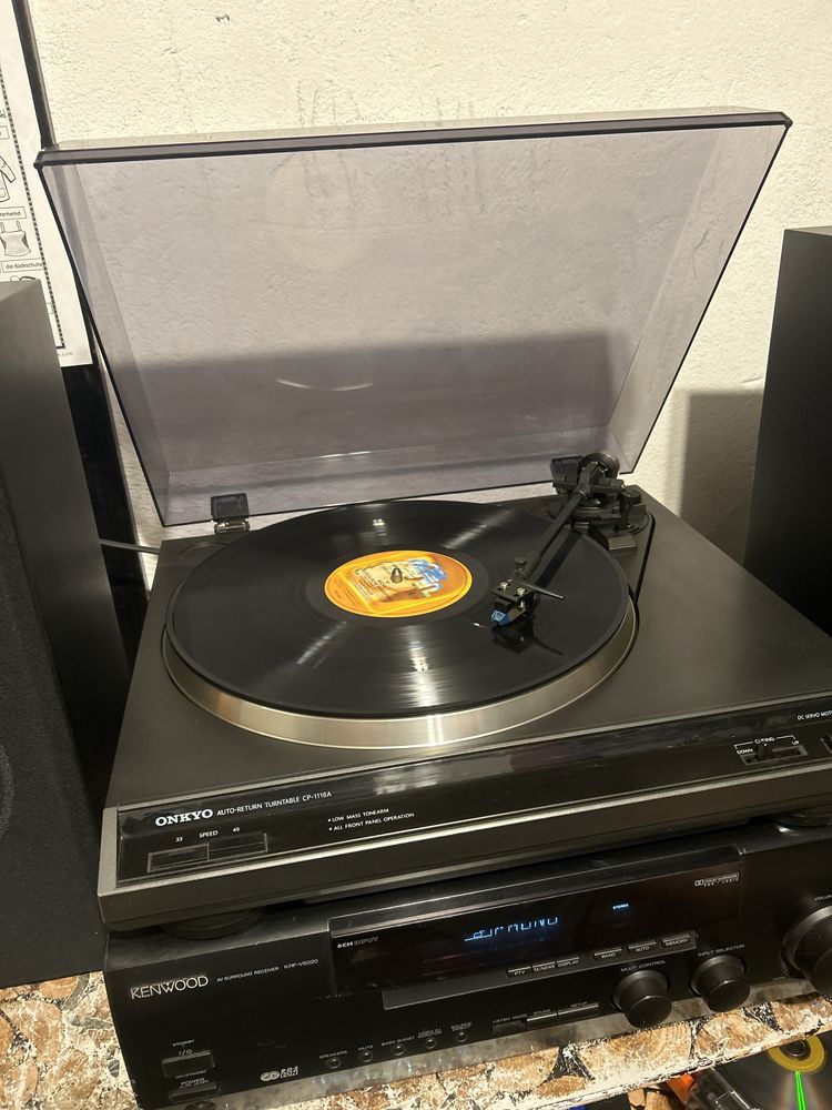 Продам проигрыватель винила Onkyo cp-1116A