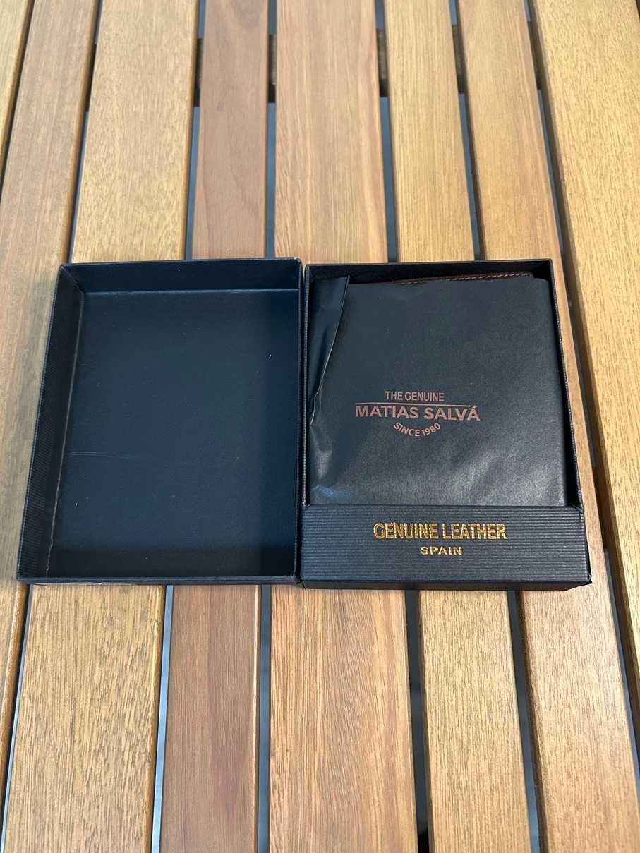 Carteira em Pele Castanha – Matías Salvá | Nova, na Caixa
