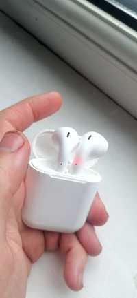 Air Pods навушники