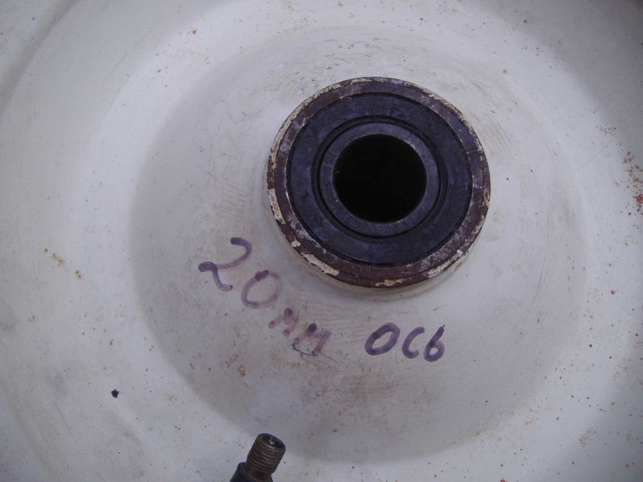 Колесо с надувной шиной 3.50-8 (под ось 20мм) для хозяйственных целей