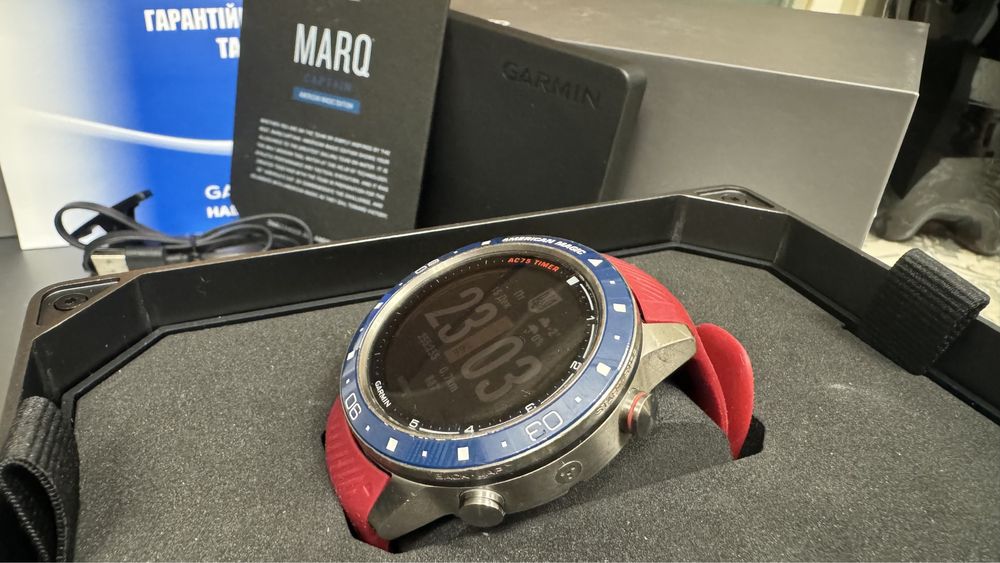 Смарт годинник Garmin Marq Captain Gen1