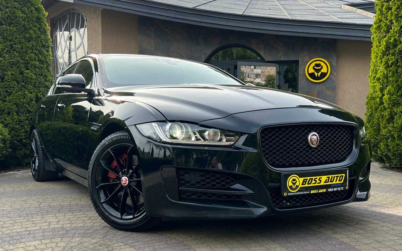 Jaguar XE 2017 року