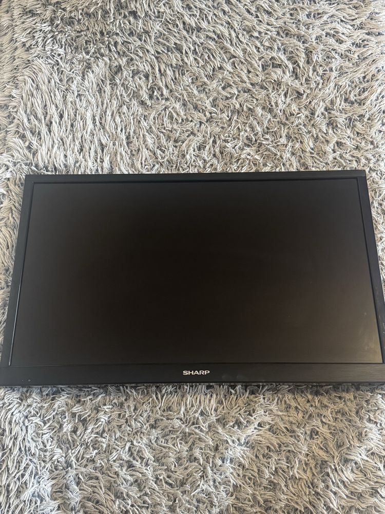 Telewizor SHARP LC-32LD135V + wieszak na sciane