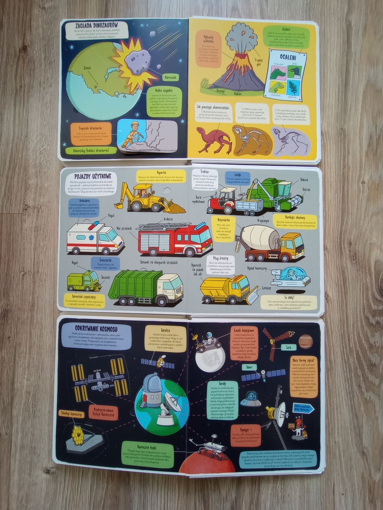 Książka z okienkami Mali odkrywcy W kosmosie Pojazdy Dinozaury