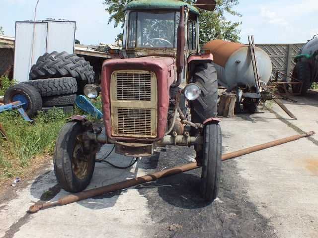 Ciągnik C-355, C-360