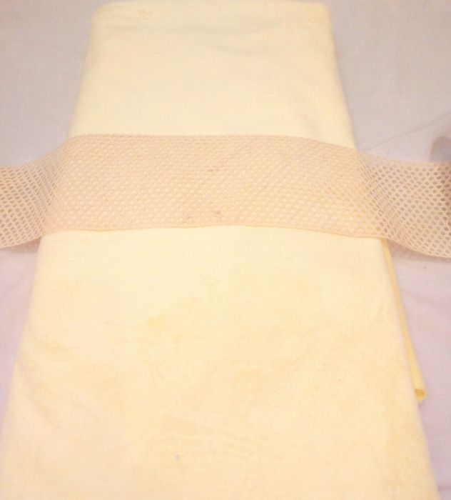Poduszka jajko pisanka z koronką Wielkanoc 40cm rękodzieło