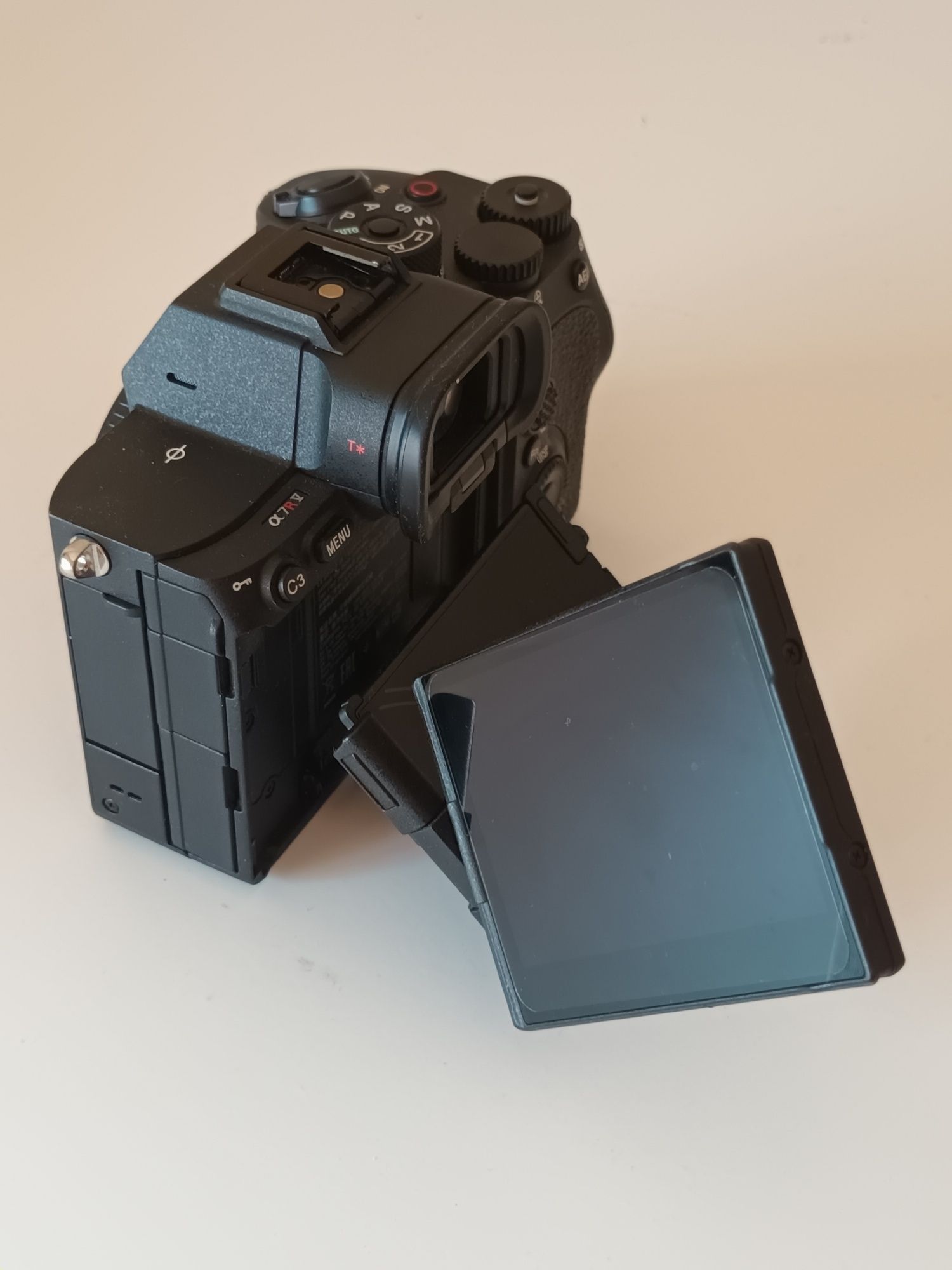 Sony A7R V nova 12mil disparos 61mp