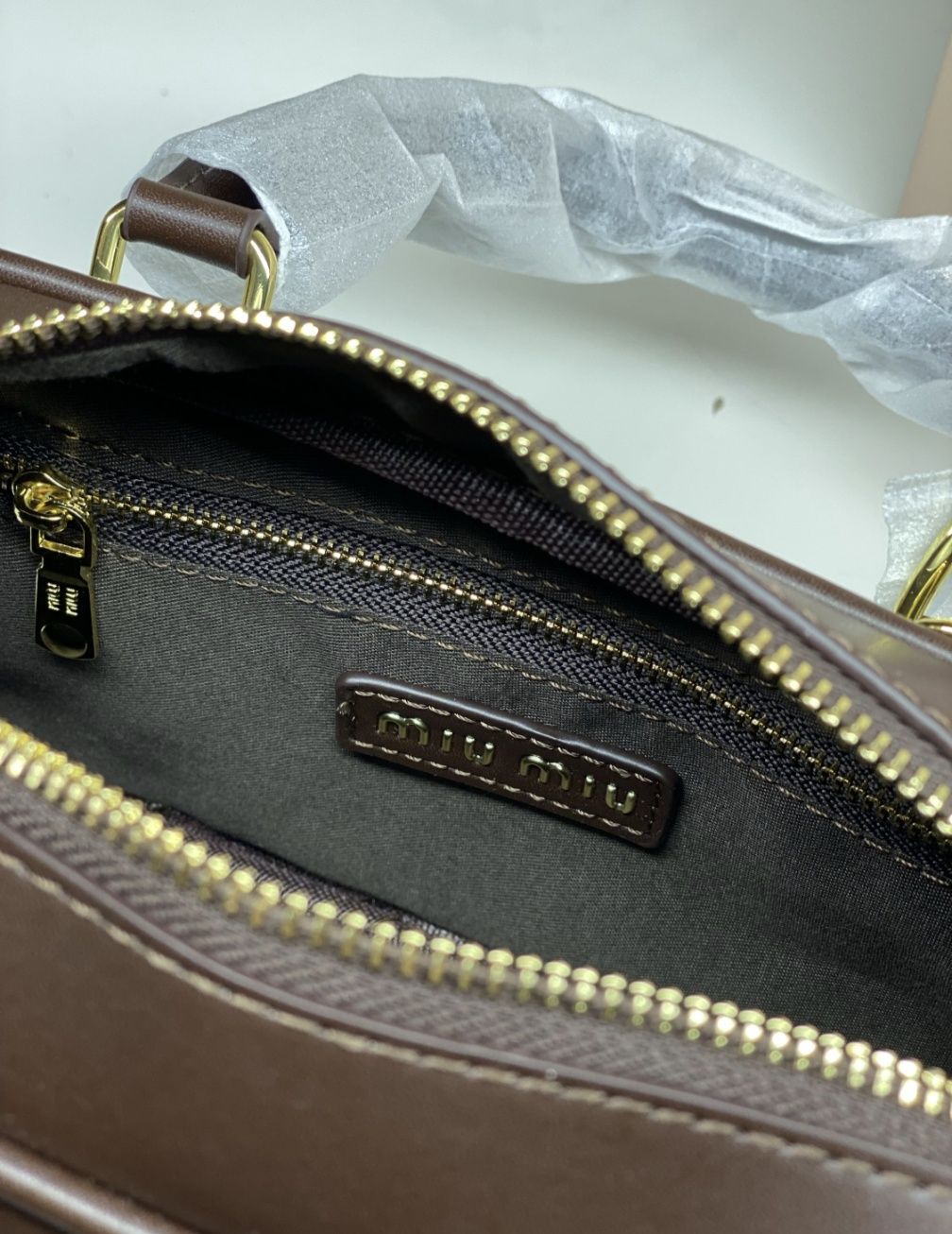 Сумка шоколадна Miu Miu