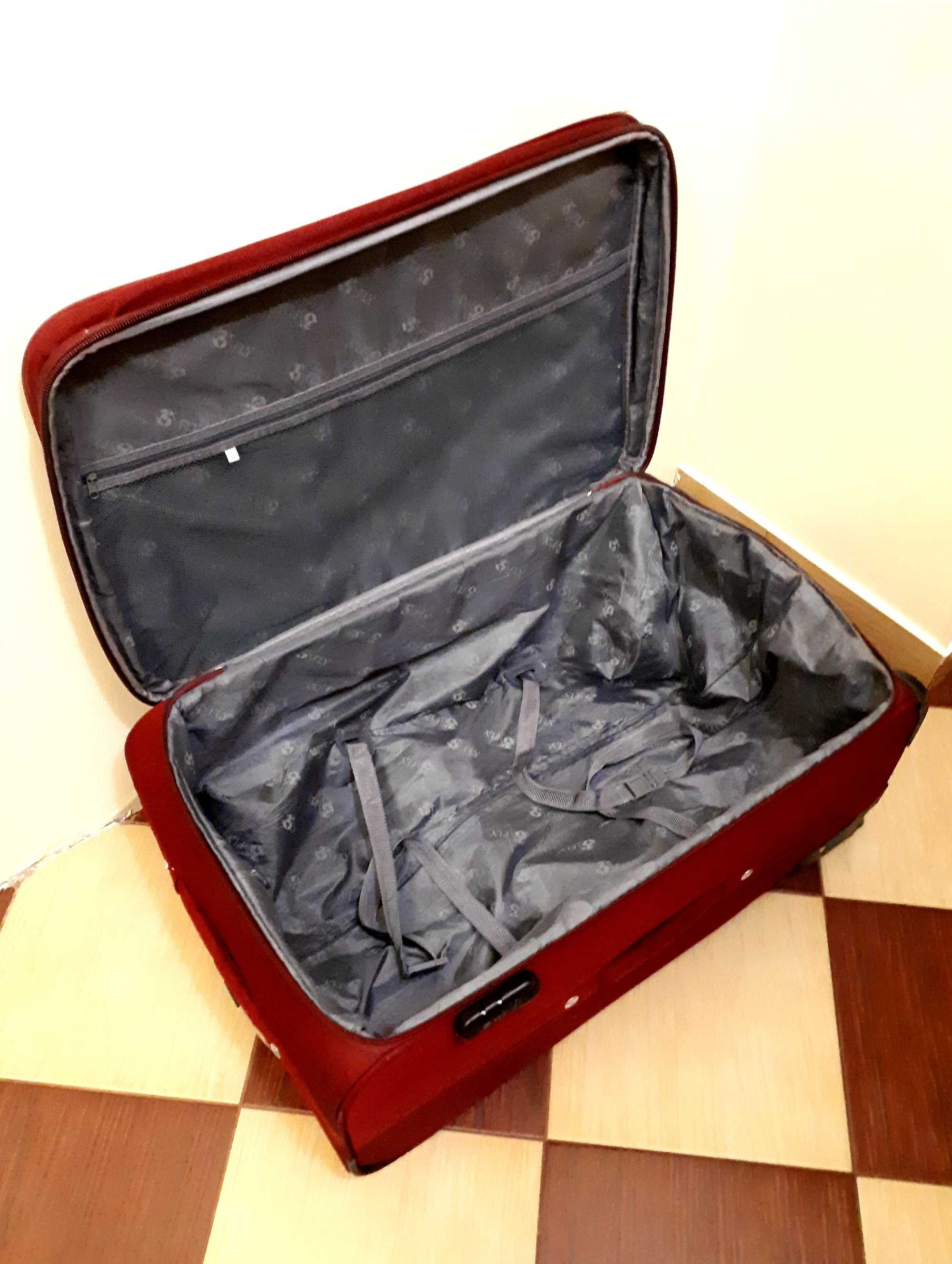 Чемодан валіза большой красный Fly.
