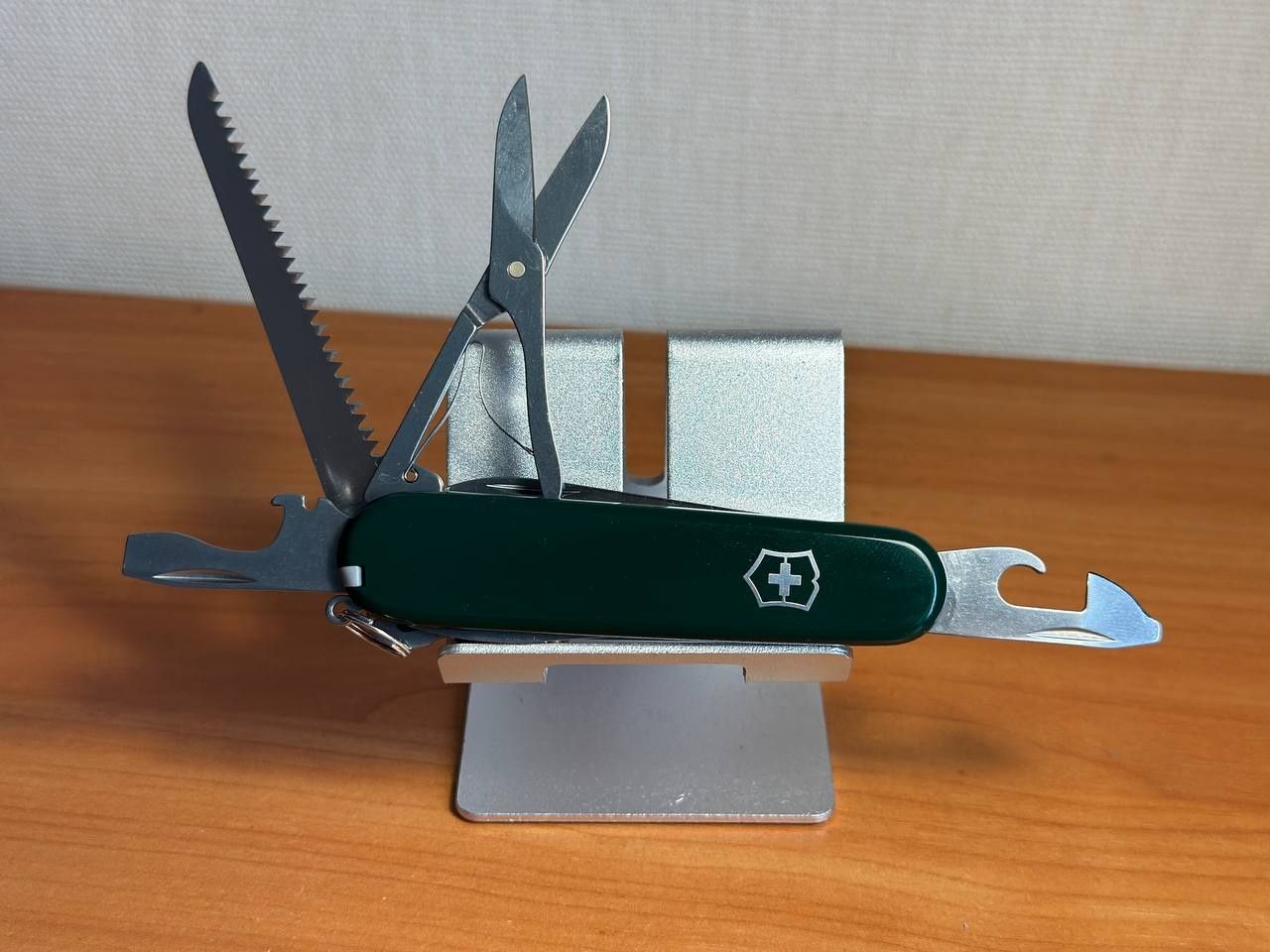 Мультитул Victorinox huntsman.