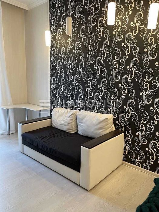 Антоновича Володимира (Горького), 37/13