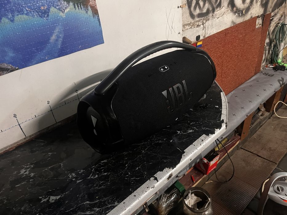 Продам  Оригінальну Jbl boombox 3