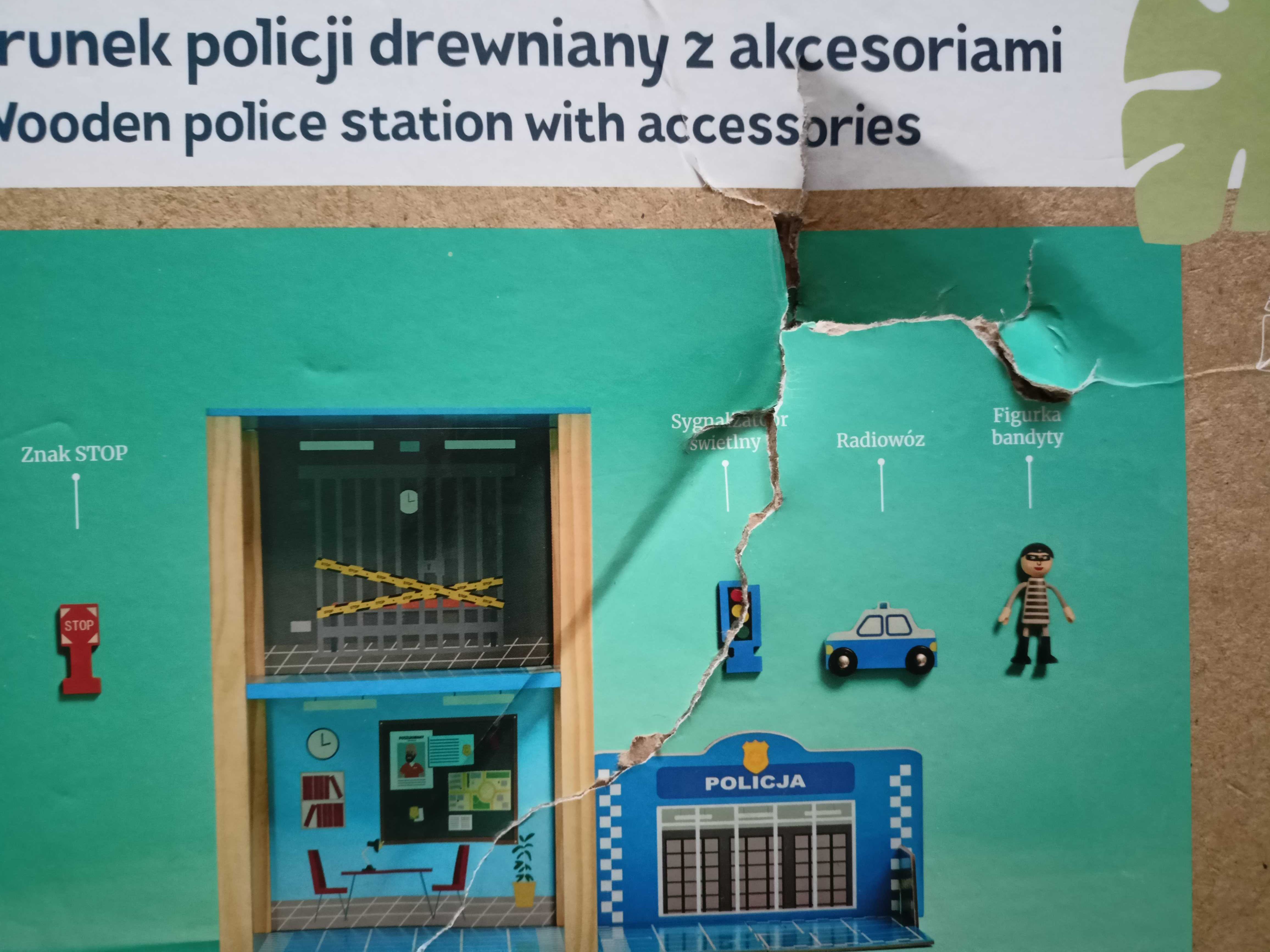 drewniany posterunek policji z akcesoriami 18m+