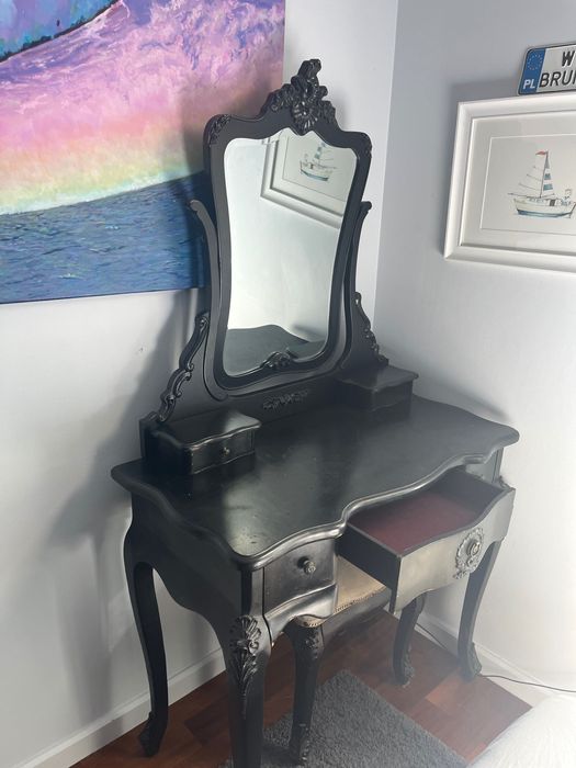 Toaletka, komoda, konsola