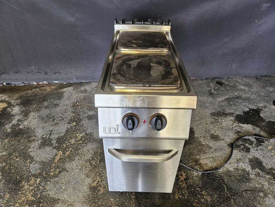 Fogão elétrico com 2 placas