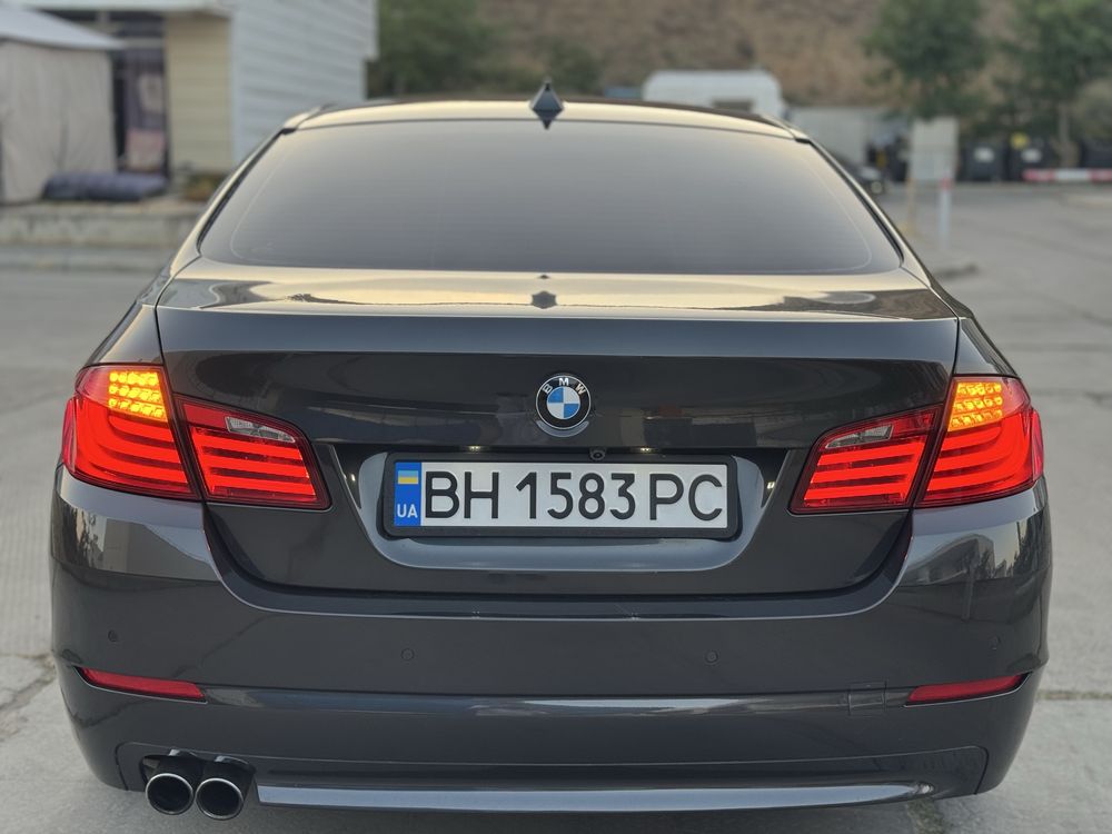 BMW f10 офіційна, на фарш комплектації вся обслужена, цепок замінено