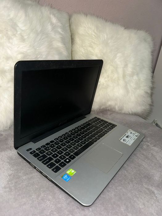 Computador portatil Asus