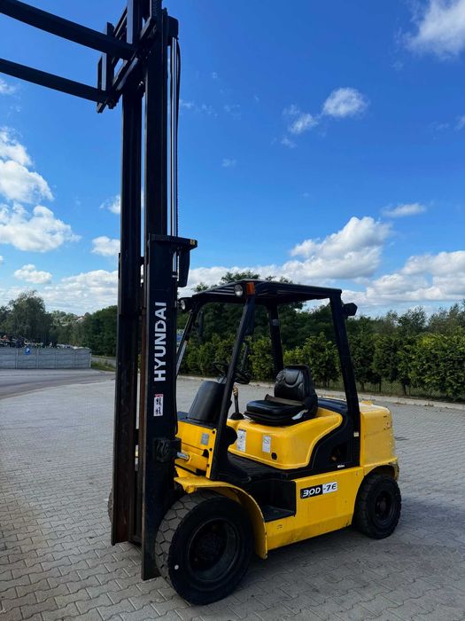 wózek widłowy HYUNDAI 30D-7E diesel Kubota 3000kg 3.70m 4-sekcja 2009'