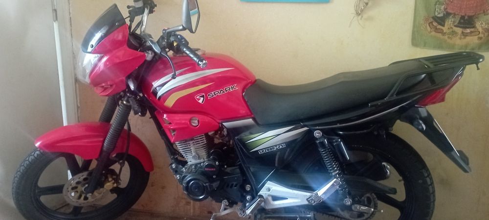 Мотоцикл Spark SP200R-25i.