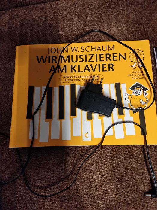 Синтезатор Casio CTK-530 c подставкой