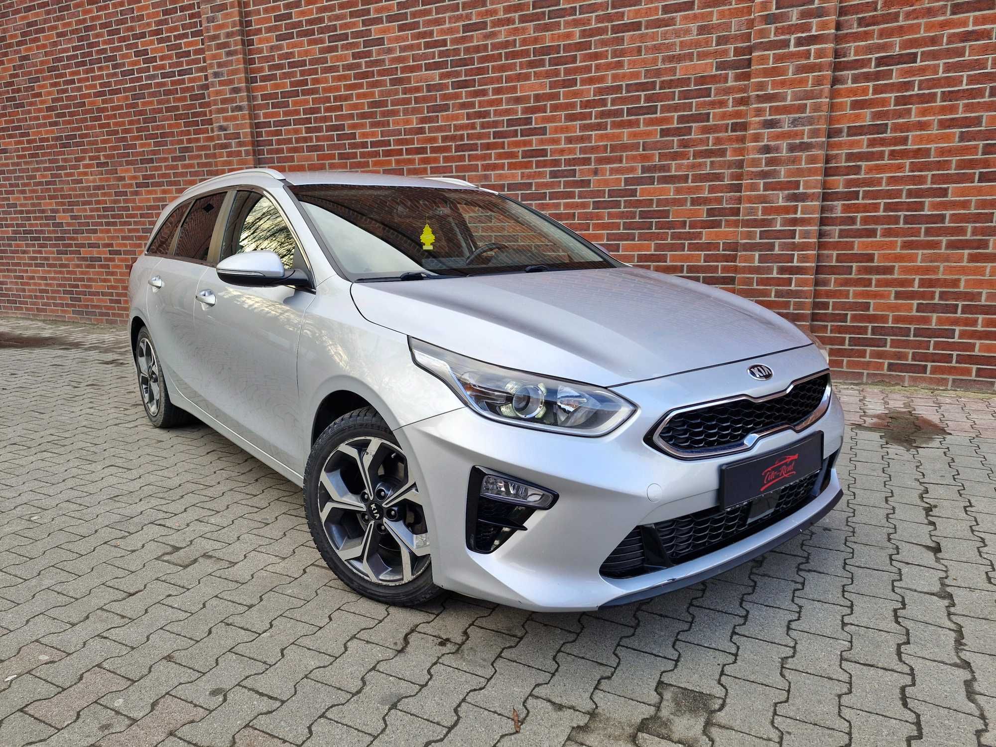 Kia Ceed Wynajem / Wypożyczalnia samochodów Cito-Rent