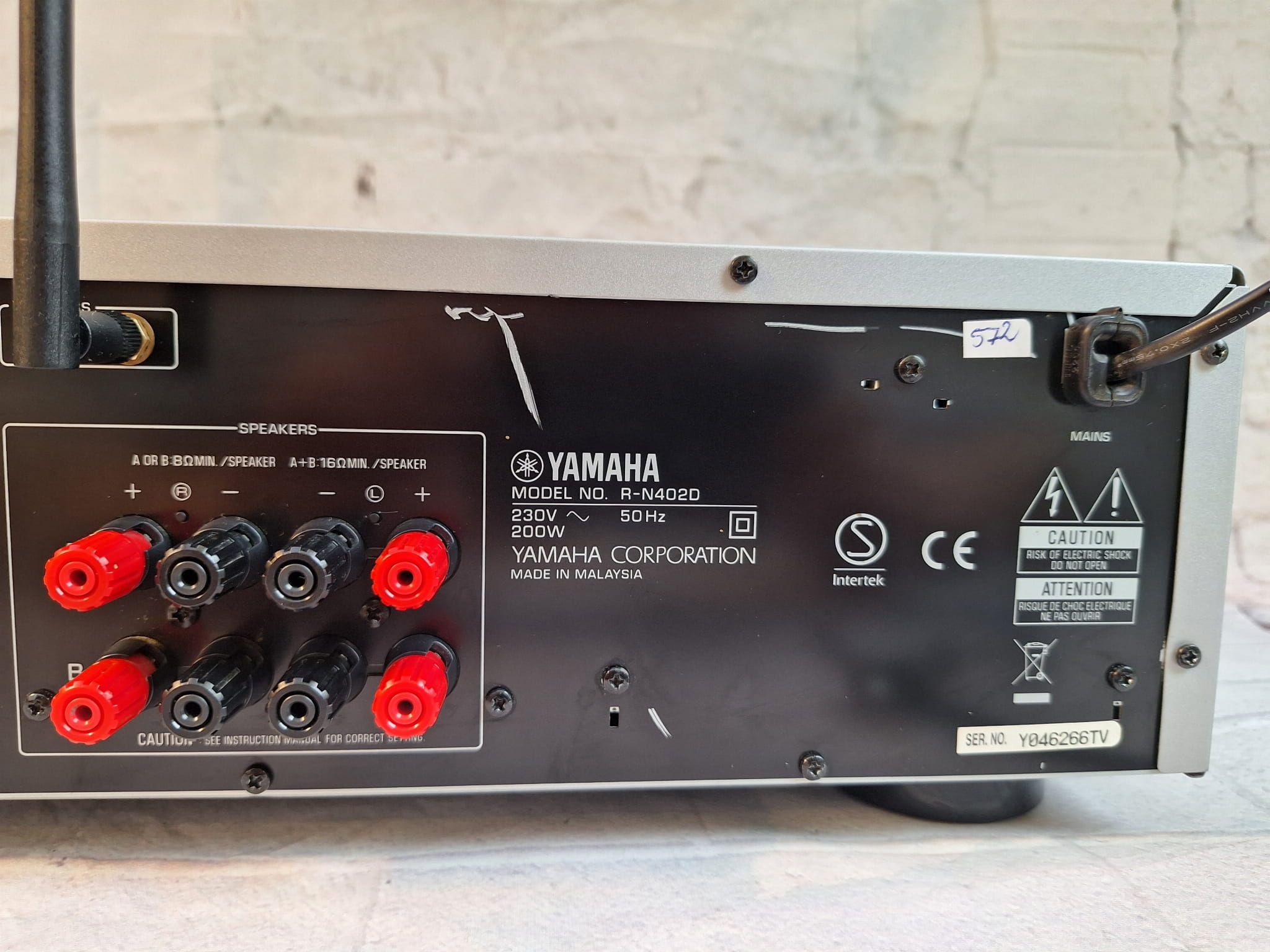 Yamaha R-N402D Amplituner Stereo 2x140W