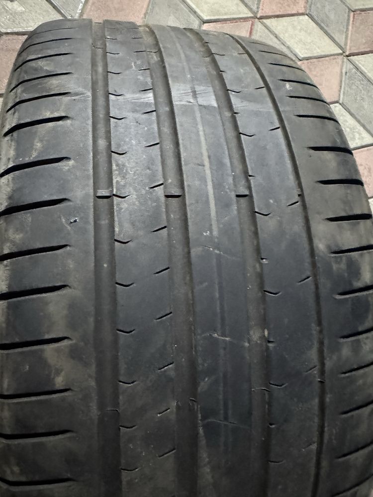 Продам 1 шт 275 35 21. перелі p zero 4722 рік