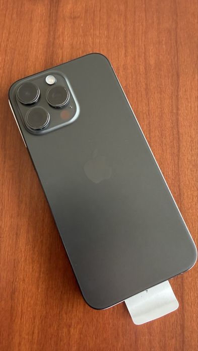 iPhone 15 Pro Max Preto