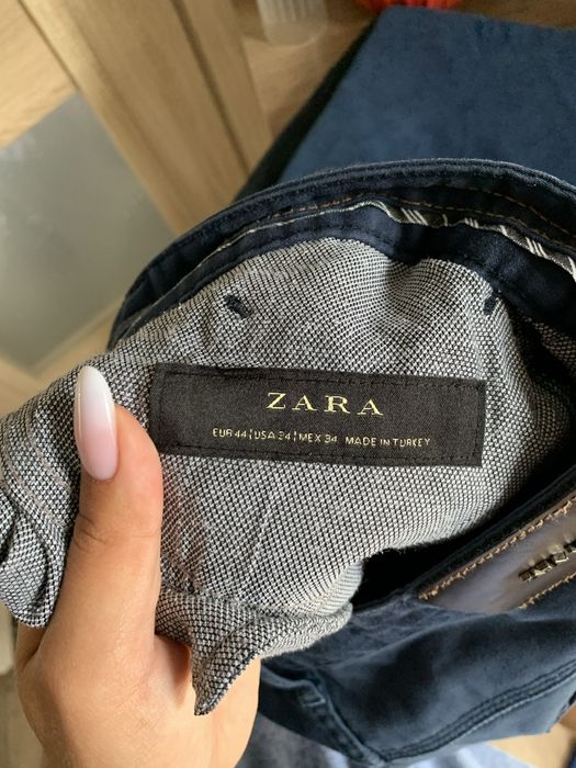 Męskie Granatowe spodnie Zara