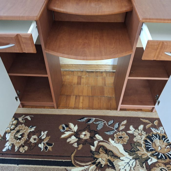 Туалетний столик.