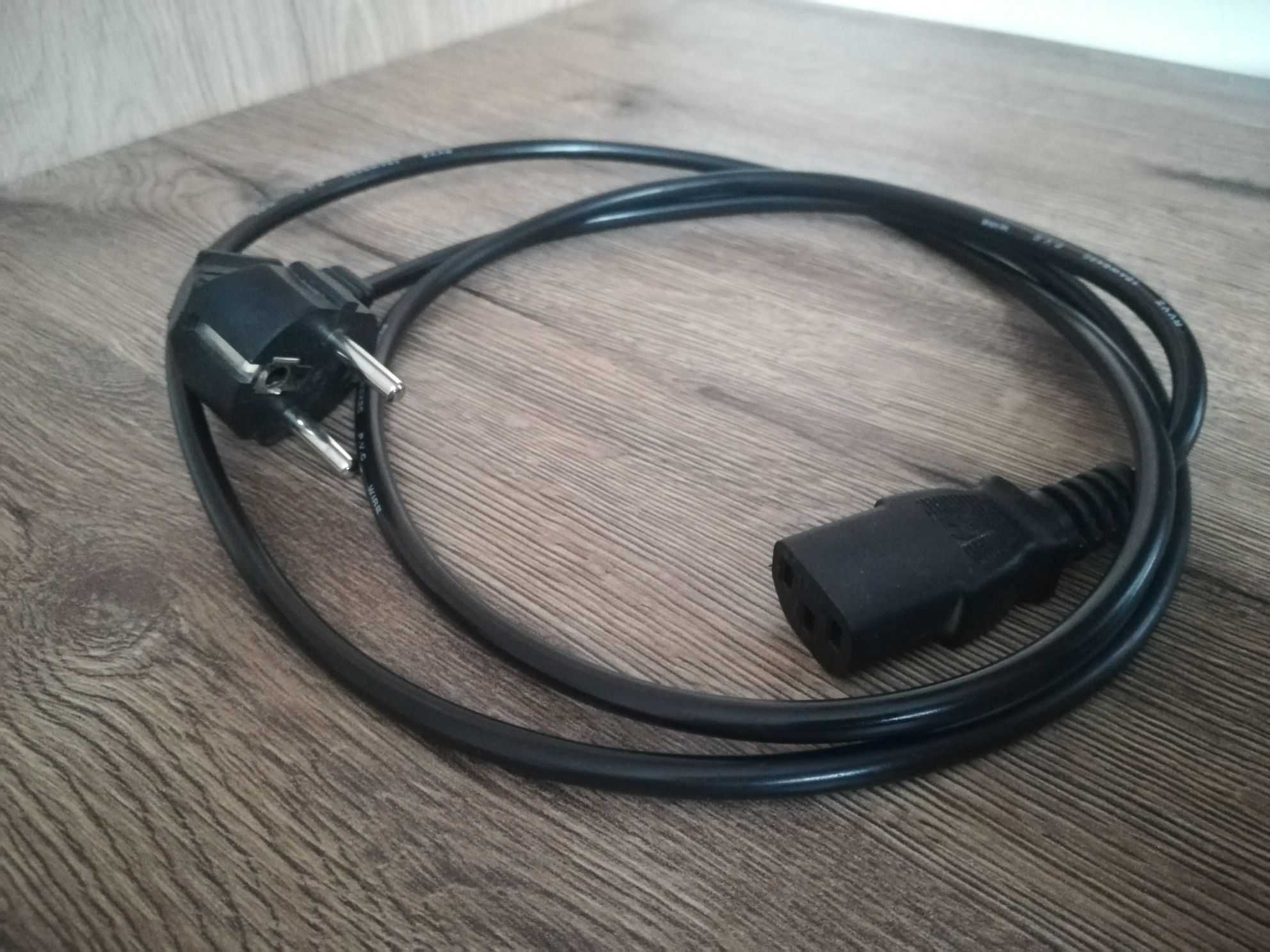 Przewód/kabel zasilający do komputera