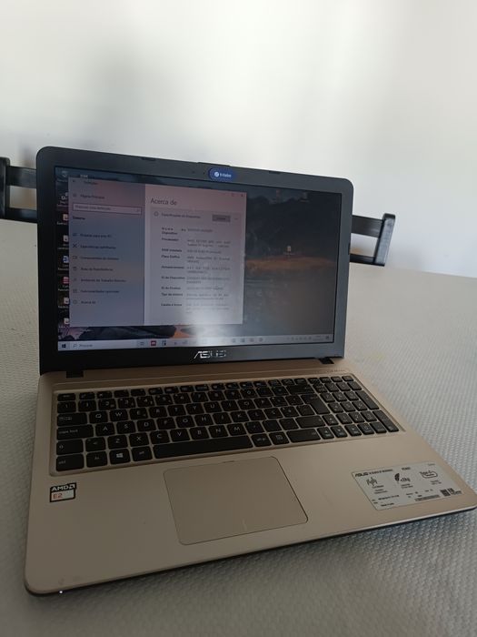 Computador Portátil Azus