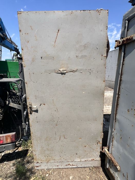 Продам дверь металлическую