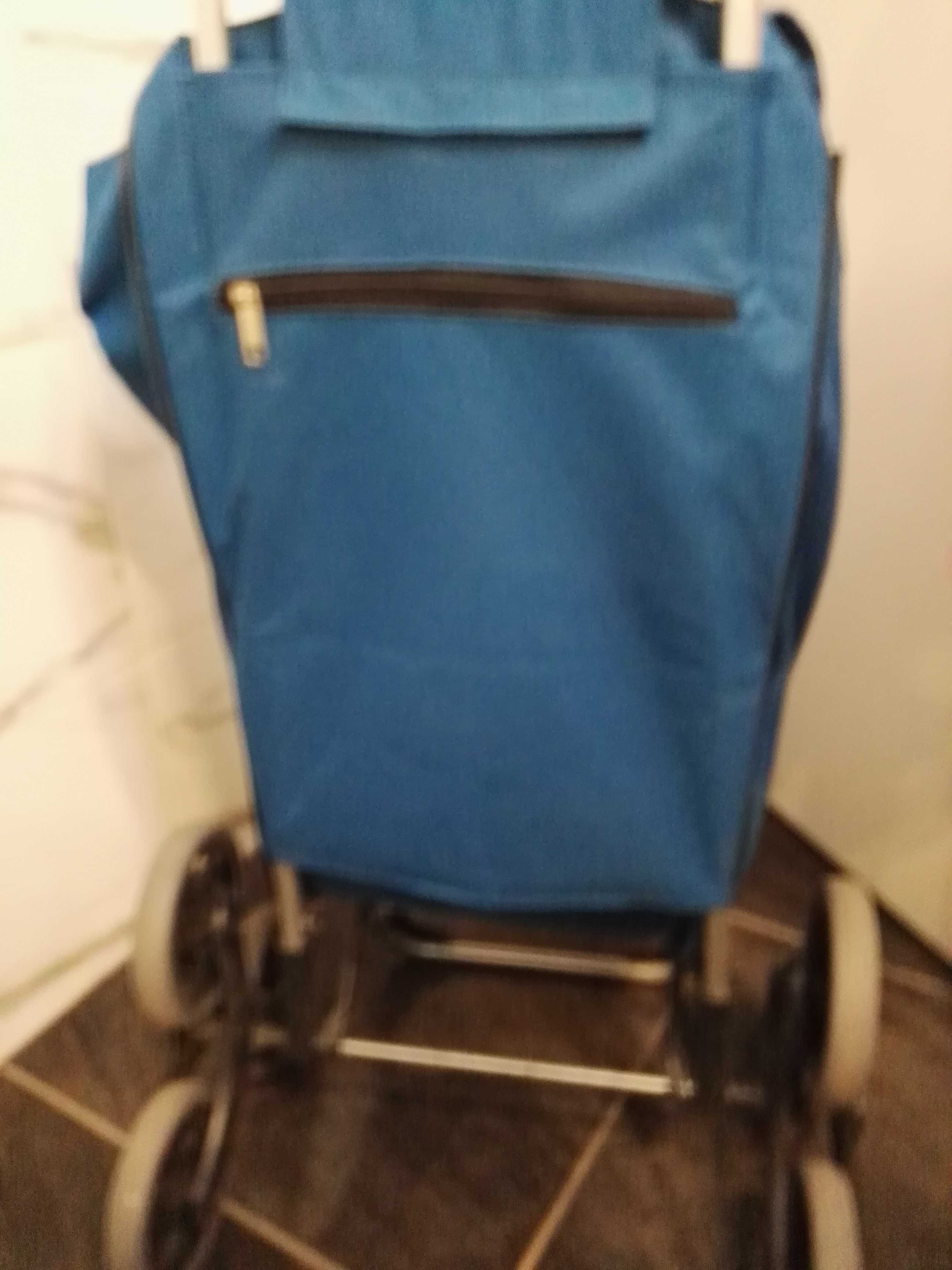 Wózek zakupowy na trzech kolkach