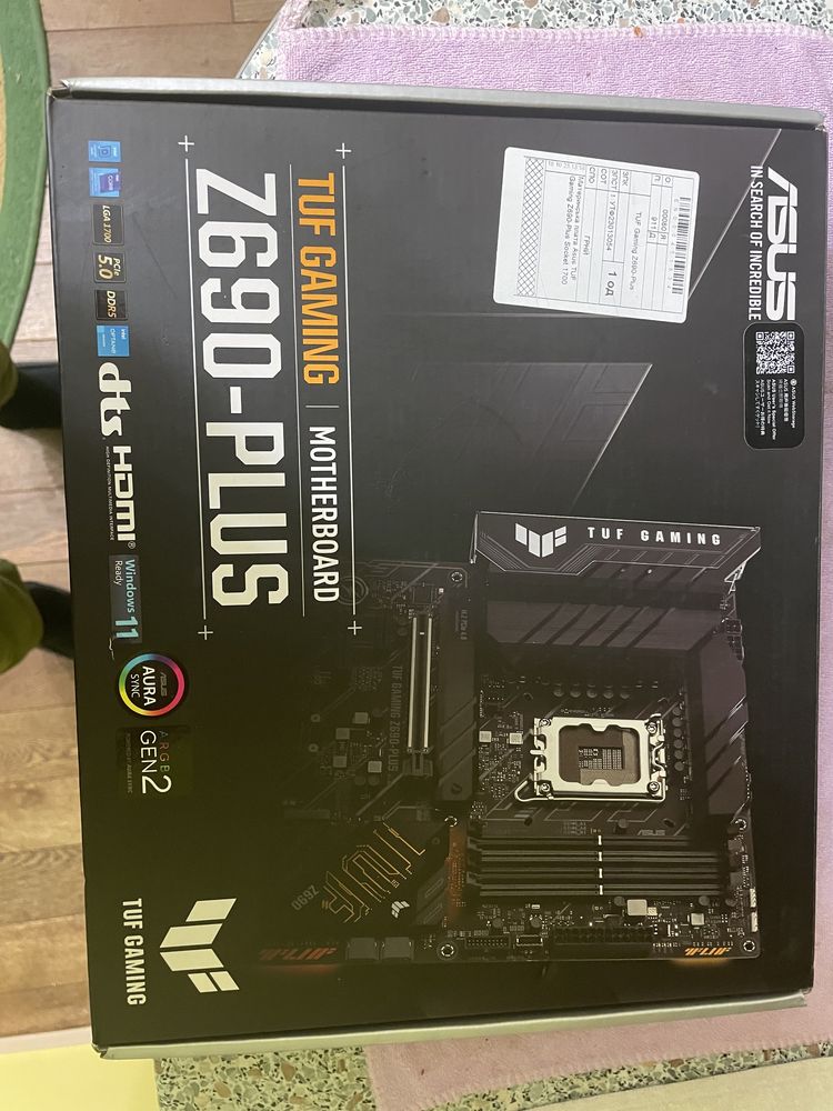 Продаю материнську плату tuf gaming z690 plus