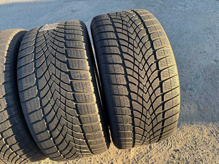 Шини зима 295/40/R20 Dunlop Winter Sport 4D