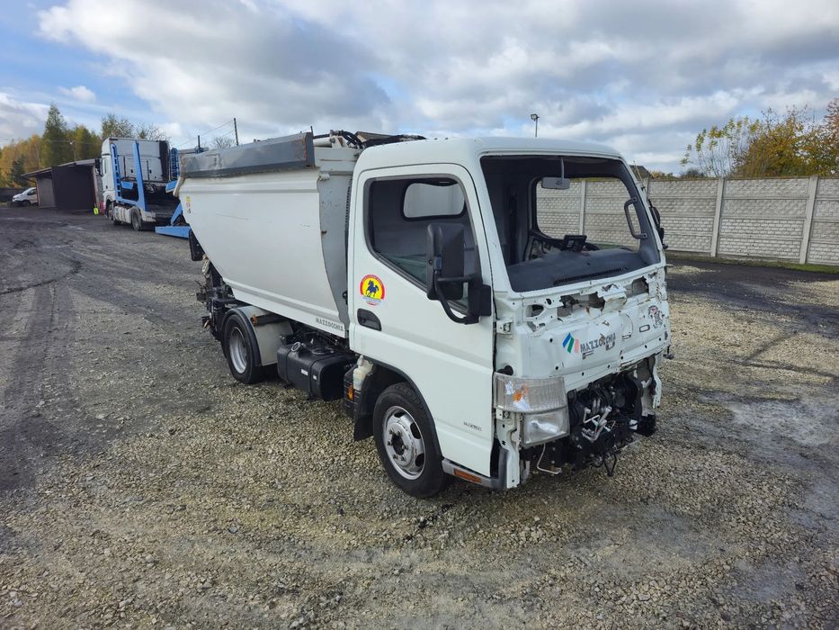 Mitsubishi CANTER FUSO  ŚMIECIARKA Mitsubishi Canter Fuso 3.0 diesel