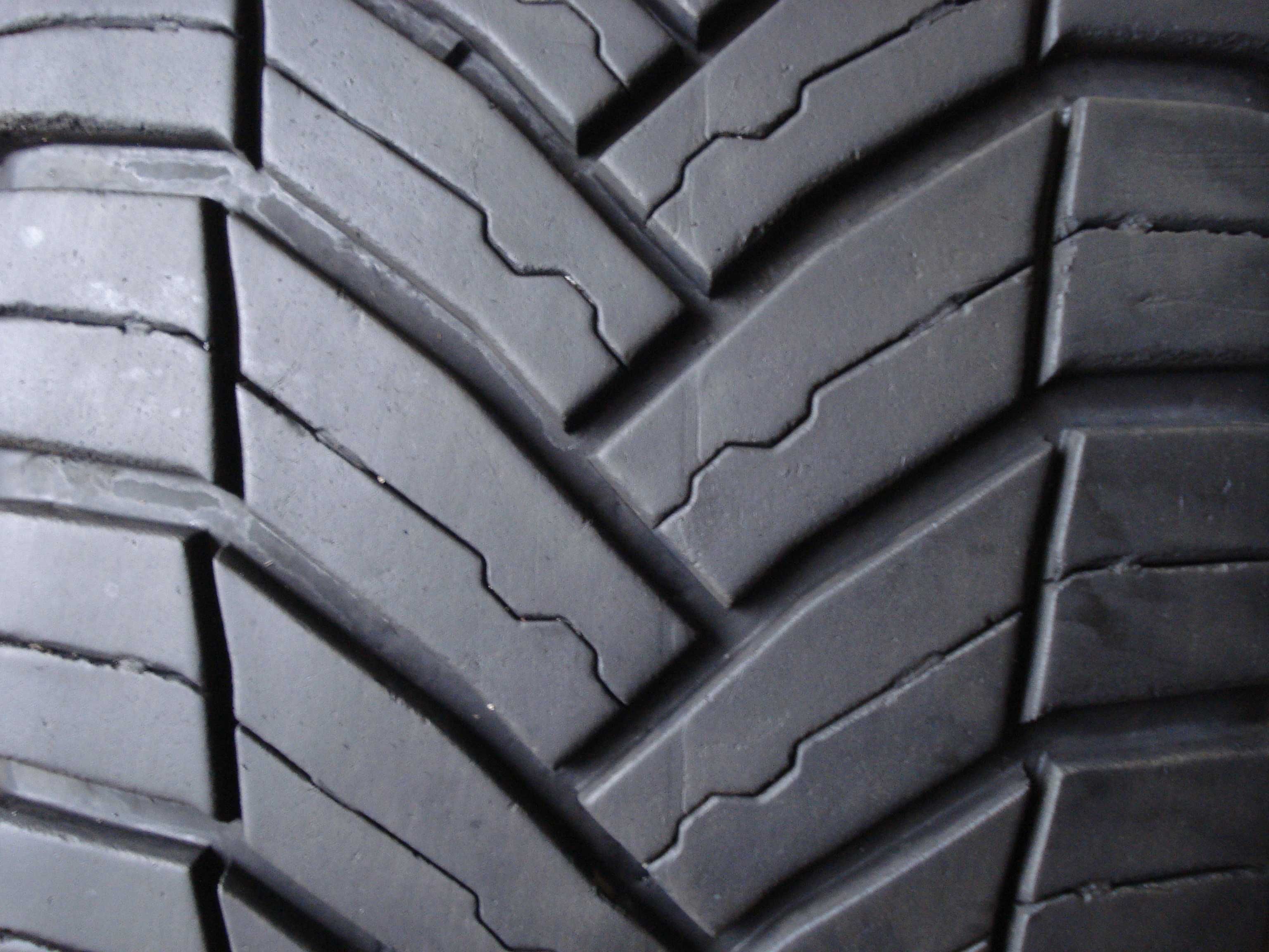 Michelin Agilis Cross Climate 215/65 r 16 C  2 - sztuki całoroczne