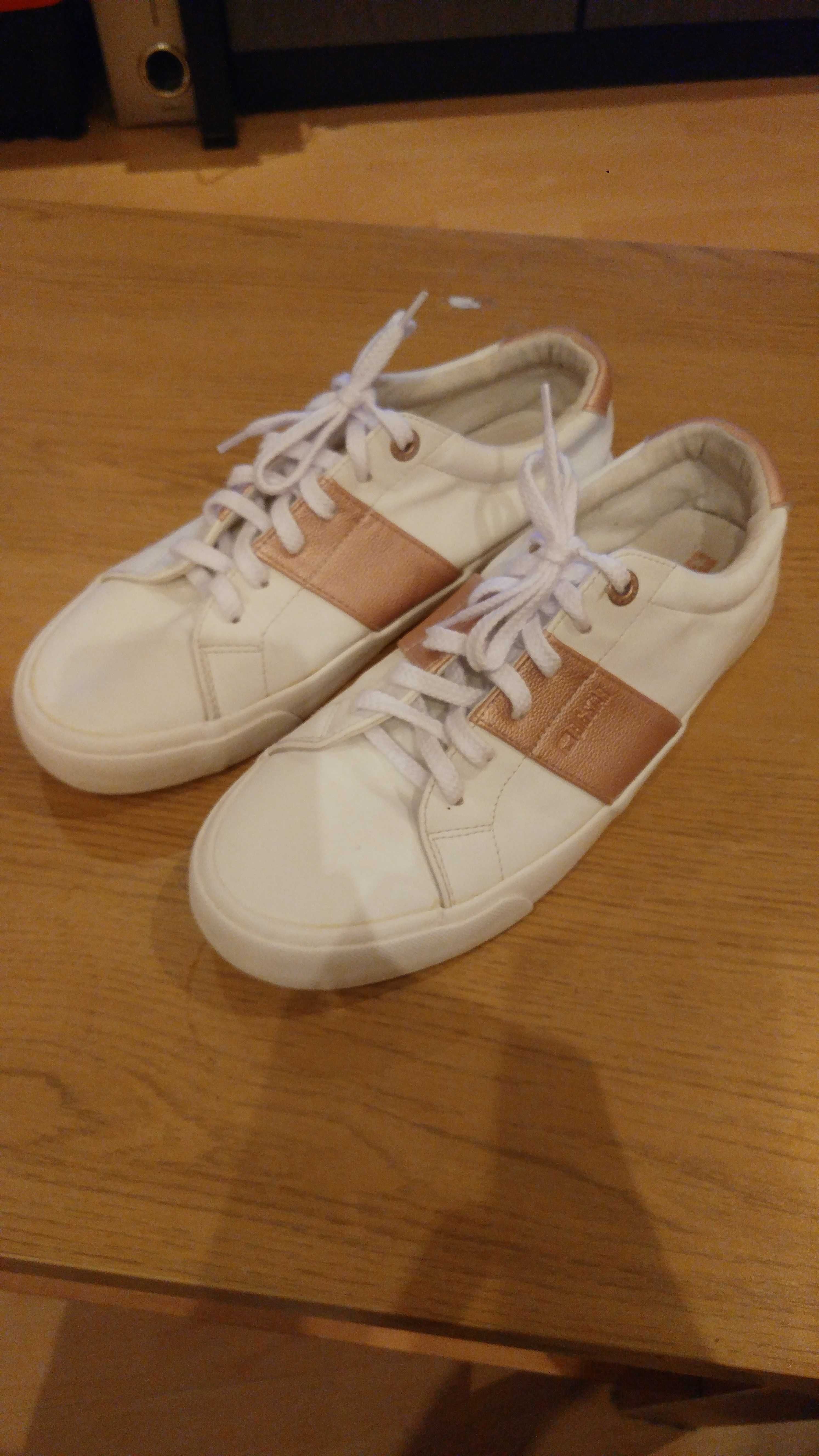 Sneakersy białe Big star
