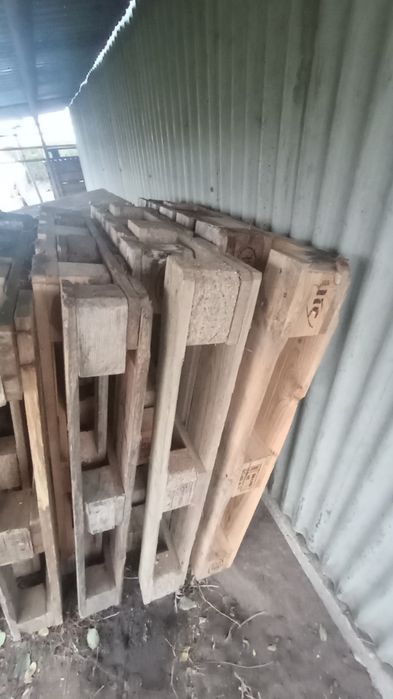 9 europalet za 150zl