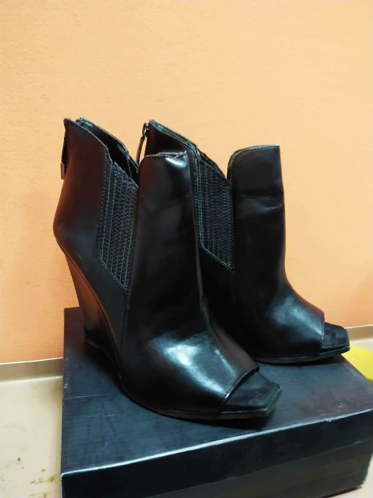 Czarne botki open toe Zara 40