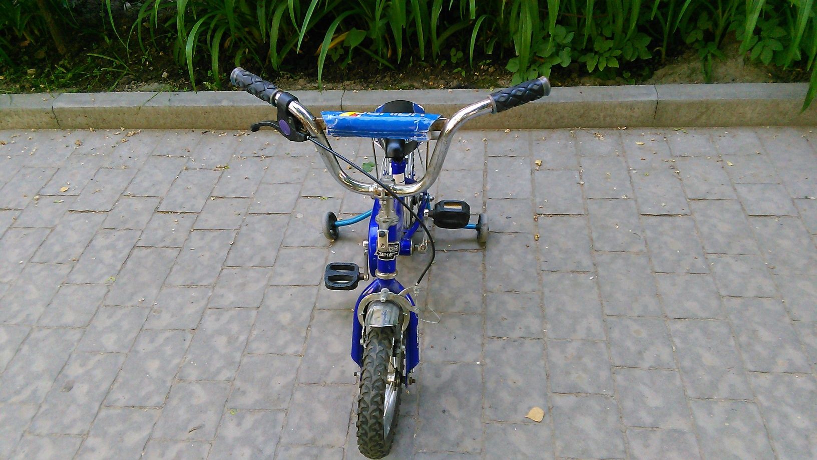 Велосипед дитячий ровер 14 дюймів з коліщатами