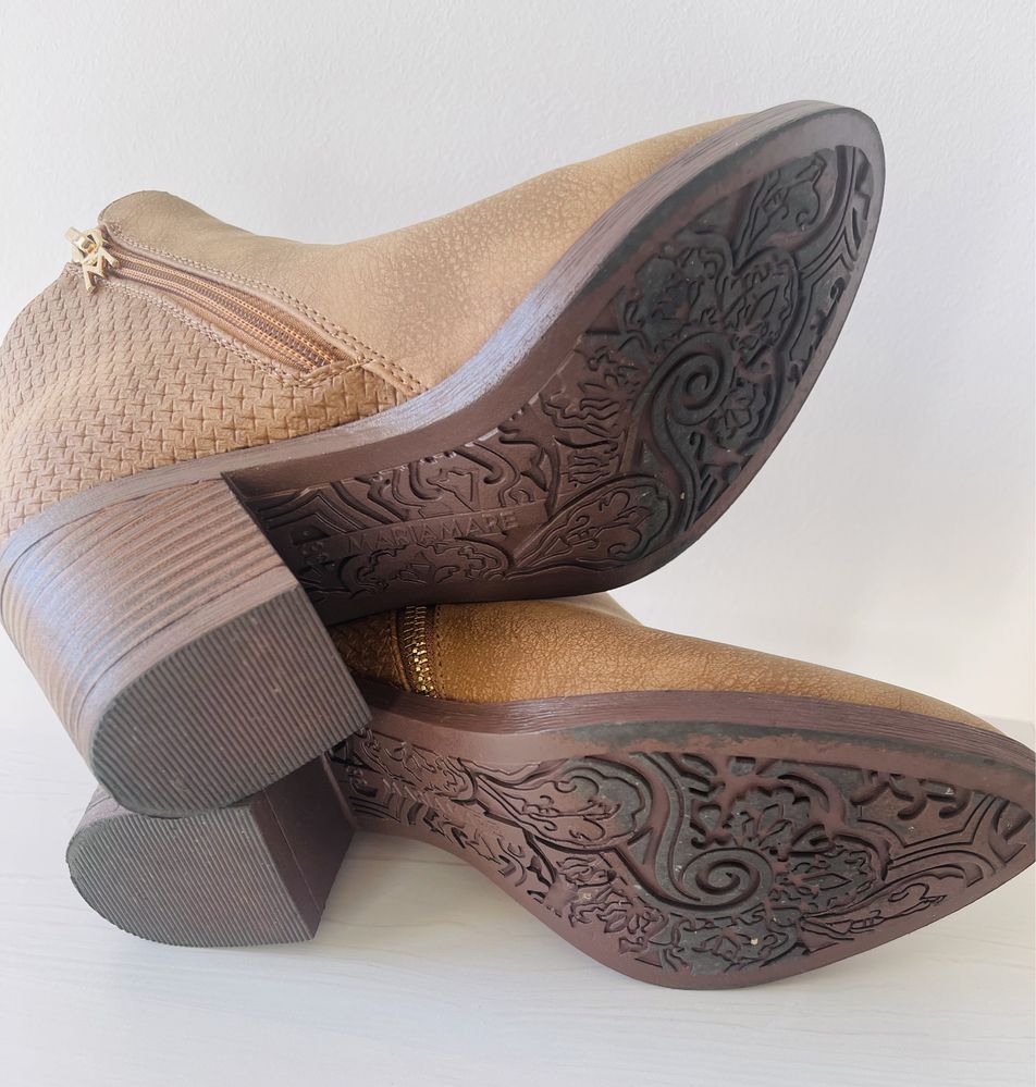 Botins - Marca MarieMare - Tamanho 36