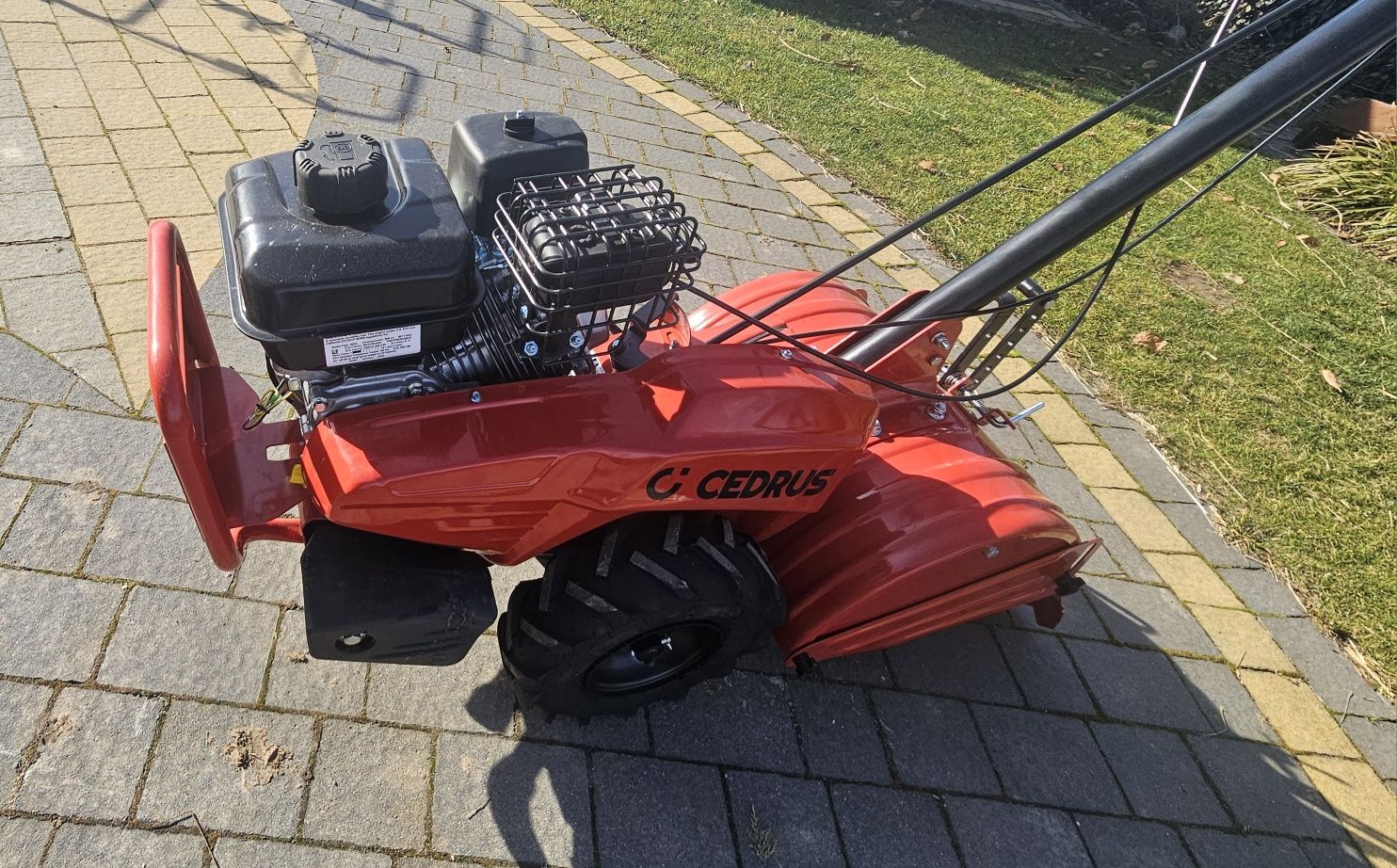 Wynajem minikoparka bobcat e19 /glebogryzarka / zagęszczarka