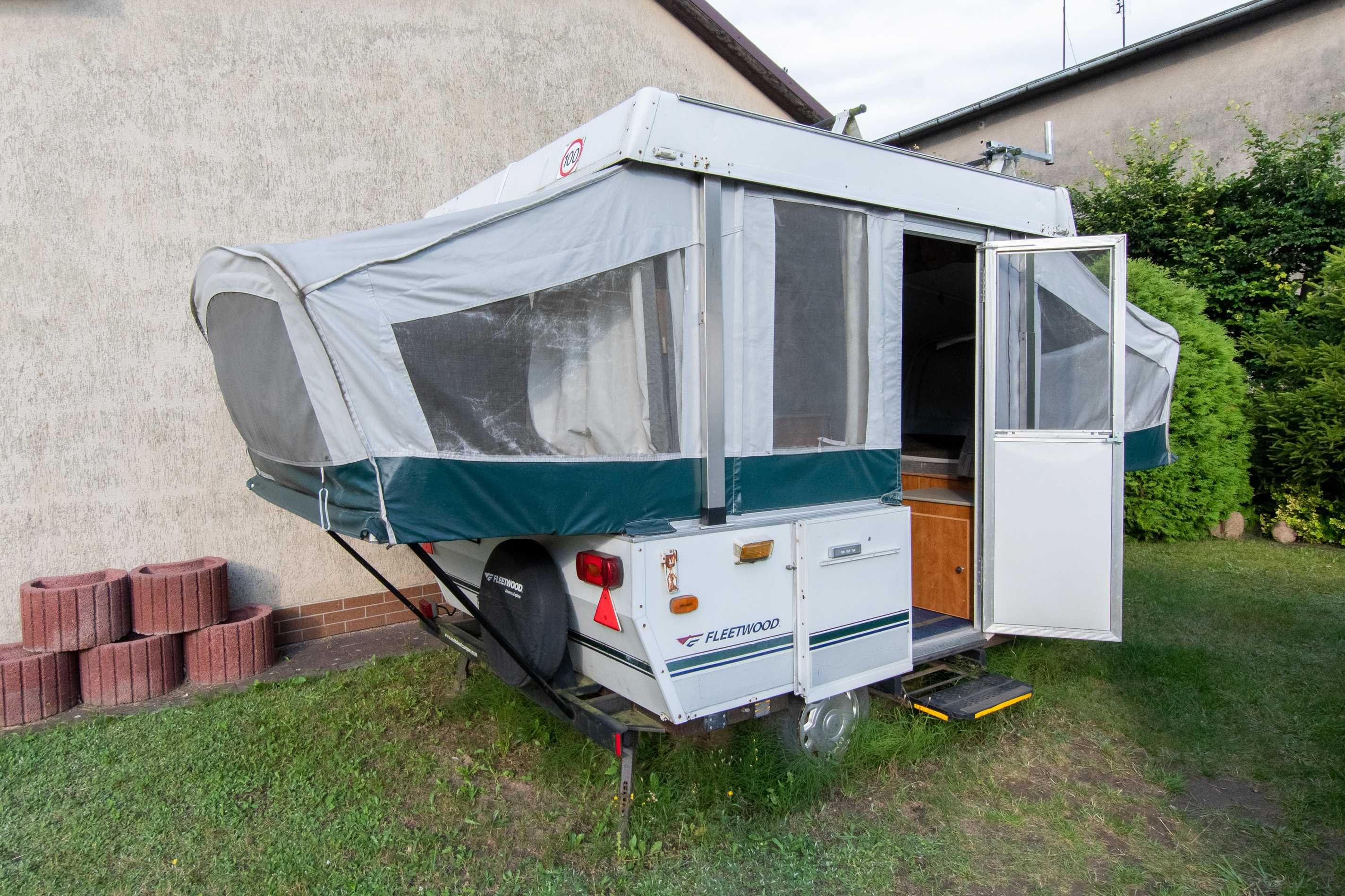 Przyczepa kempingowa Fleetwood Destiny Tucson – składana - z solarem